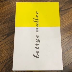 maroon hettye muller low heels